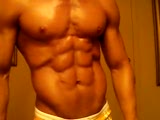 Alan Valdez Flexes