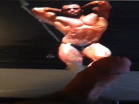 COCKY MUSCLESTUD!