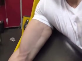 Thumb 16