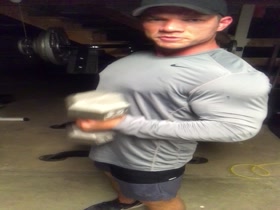 verbal muscle hunk