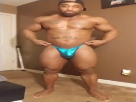 IFBB Pro Bodybuilder Dectric Lewis 01