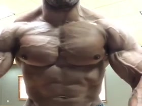 Hot Pecs