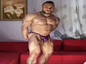 Big posers bulge