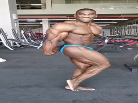 Muscle Daddy Posing Practice