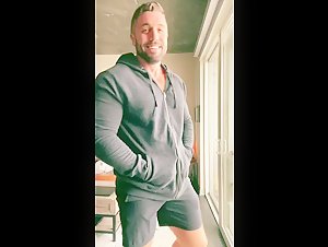 Gay Bodybuilder Carson Flexing